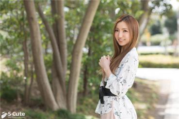 Kunni/Anri barking at the gentle tongue