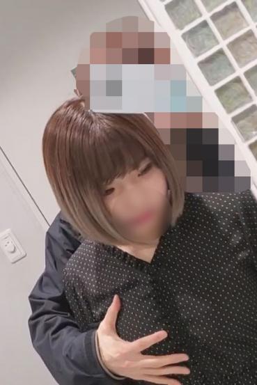 FC2 PPV 1323897 * Benefit supplicant [face-out and uncensored] continuous after letting a female college student make a living by izakaya byte in a public toilet (49 minutes)