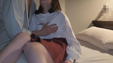 FC2 PPV 1335001 *Limited benefits with [face-up and uncensored] 18-year-old childcare student and café date from the café date continuously from the flood manko (55 minutes)