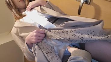 FC2 PPV 1347633 ※ Limited benefit [individual] tall wife of part-time lecturer is violated by the other person stick to push the voice in the home where the daughter is