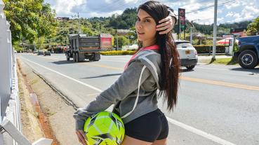 Oye Loca – Kimberly Rey – Goal!