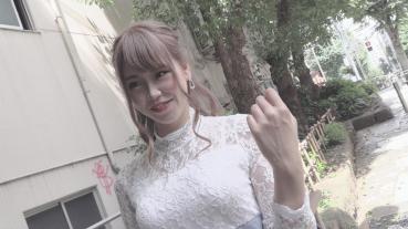 FC2 PPV 1442338 [Okamura theory] Pillow sales of Roppongi luxury lounge miss - Papa, put out in