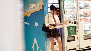 FC2 PPV 1520254 J#3年 バスケ部女子マネ なつきちちゃん18歳 Eカップ巨乳 大量中出し ゴムに穴開け