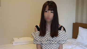 FC2 PPV 1545600 【個人撮影】メル22歳のアパレル店員★ハイセンスな洋服を着たスレンダー美女は完全パイパン！2回イカした後に生中だし！