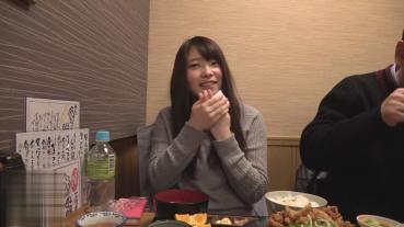 FC2 PPV 1576431 【無・素人】１９歳の黒髪女子大生の処女喪失直後の冒険、４Ｐに挑戦！痛みに耐えて膣内に複数の精子を受け入れ♥