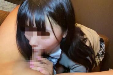 FC2 PPV 1579990 There is one more video [first shot/ facial shot] number limited 6000pt→3000pt This time also a young child, so I can not talk much, but I hit a large amount of semen on a cute face.