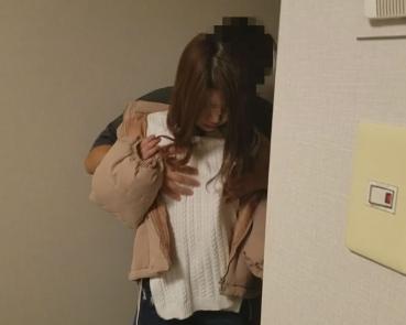 FC2 PPV 1591011 [Individual] The naïve young wife of the age difference marriage is humiliated by the company bankruptcy with another person's stick and continues to pierce the sensitive vagina back and vaginal high out with a heartbreaking expression.
