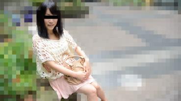 10musume 010821_01 天然むすめ 010821_01 乳がんの意識調査アンケートと称し、乳腺を揉みまくって最後は中出しまでやっちゃった