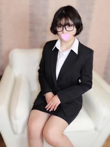 FC2 PPV 1704935 Yurika 19 Years Old Idol ○ Similar Beautiful Girl Job Hunting Student! E cup beauty big in a slender body when you take off the suit! It is a shy and shy beautiful girl with a tane and a shot!