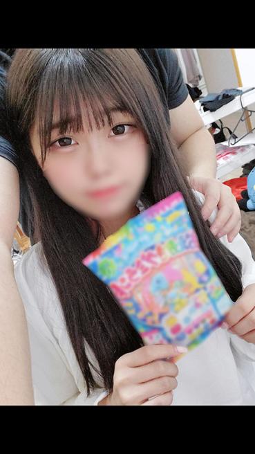 FC2 PPV 1788904 【無】♯愛しの小動物系彼女。我慢できず押し倒し、何も言わずに中出し。