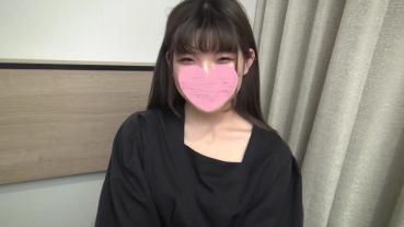 FC2 PPV 1801647 初撮り♥️完全顔出し♥️ロングヘアーが似合う専門学生20歳♥️美脚＆美尻の色白美少女の献身的なフェラ＆生エッチ初体験♥️無断で中出しされた精液をドクドク吐き出す無毛マンコの膣口がエロすぎます♥️♥️