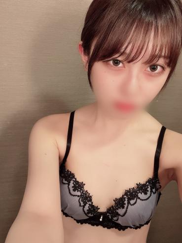 FC2 PPV 3131417 [* I got my parents caught] A current 3rd year entrance exam student who wants to apply to Sei● Gakuin University. A fair-skinned slender beauty who is cute and charming. Life's first vaginal shot in the mouth. A total of 3 ejaculations.