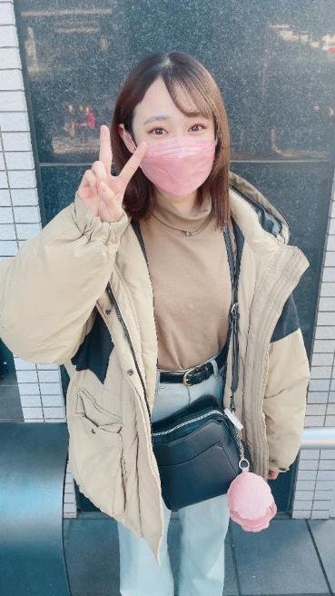 FC2 PPV 3195247 初撮り！！素人美人と車フェラのはずが、挿入してしまいました！！可愛い顔とエロすぎるボディラインに車フェラから勢いで挿入しちゃいます。顔出し、生ハメ、中出し