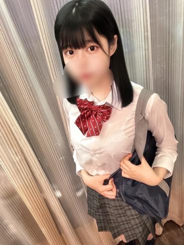 FC2 PPV 3534919 50%OFF! [Midsummer Summer Sale! ] **ppxnnq*sy [Urgent limited sale] Miraculous superb slender beauty **! 18-year-old E Cup Riku-chan! I gave my first vaginal shot to my young and undeveloped body.