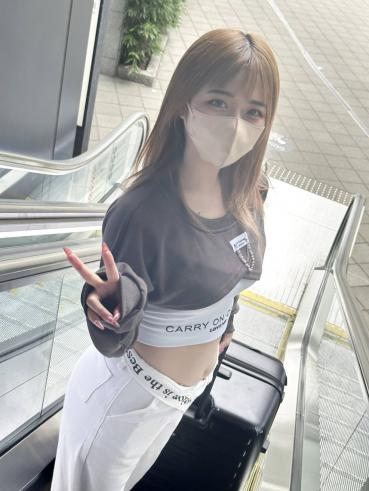 FC2 PPV 4693309 90%OFF! [Famous magazine model] ** PO*P * JNQQY "Big Breasts Beauty Influencer" 1.8 million yen daily salary 1-shot raw vaginal shot shooting. [70 minutes in total high image quality benefits]