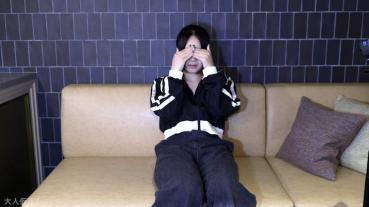 FC2 PPV 4777960 50%OFF!【素人初撮り】**pzxqyxqo* さくら(18) フェラもしたことない可愛い素人。口をあけさせて中年の唾液を飲ませる。膣内撮影し初中出し。アナルもかわいかったので貫通し中出ししました。