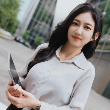 FC2 PPV 4804842 IT業界の新卒スタイル抜群な超美人。真面目な姿が黒巨根見たら即一変。退社から出社まで激しいピストンで絶頂に達し、潮吹きまくり。