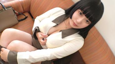 [The Nurse's Hidden Side] Yuno, 27 years old. The golden ratio of slender beautiful legs and J-cup breasts. Her small, beautiful buttocks provoking the camera and her desperate expression. [First Shoot] Applied for AV Online → AV Experience Filming 2595