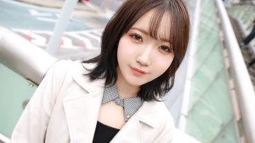 A dramatic transformation reminiscent of the movie 'The Excustrator'!? Riko (22 years old, student) Her eyes change color with a roll... The ultimate duality... A genuine sex swamp girl!! [First Shoot] AV Subscription Online → AV Experience Shoot 2608