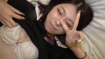 FC2 PPV 4964835 57%OFF! [Until 9/15, 1281pt] ***j*nynyqqs 19 years old, 162cm, 42kg, exuding an innocent vibe as a mobile shop clerk. Taking the old man's raw in her mouth, obediently and obediently. Two consecutive [No, face shown]