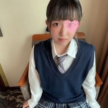 FC2 PPV 4971620 【廃版】げん２.年生の春。あどけない体でしっかり感じるイマドキの小動.物系美女。小さいけど超敏感なオッパイと発..育中のマンコが可愛い！思春期の美しいお顔に大量顔射！