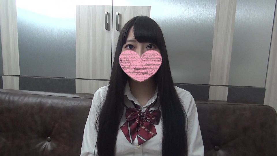FC2 PPV 1528299 ※2980→1980　初撮り♥完全顔出し！色白美乳の極小マンコに巨チンをねじ込み大量中出し☆【個人撮影】